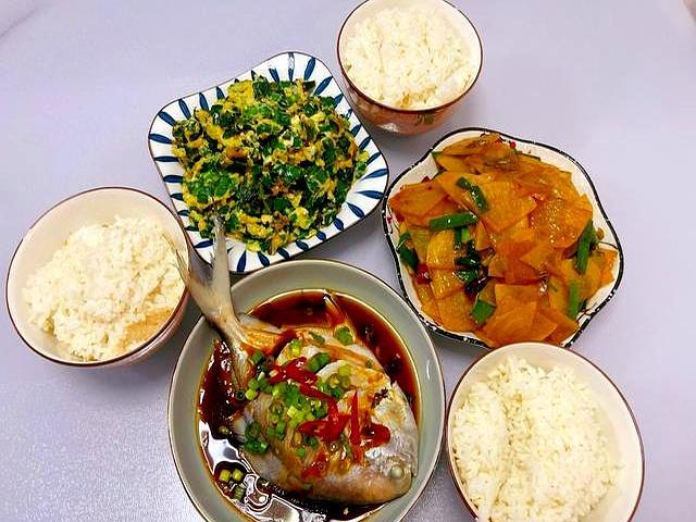 一日三餐不点外卖每天吃妈妈做的家常菜米饭能炫两大碗真香